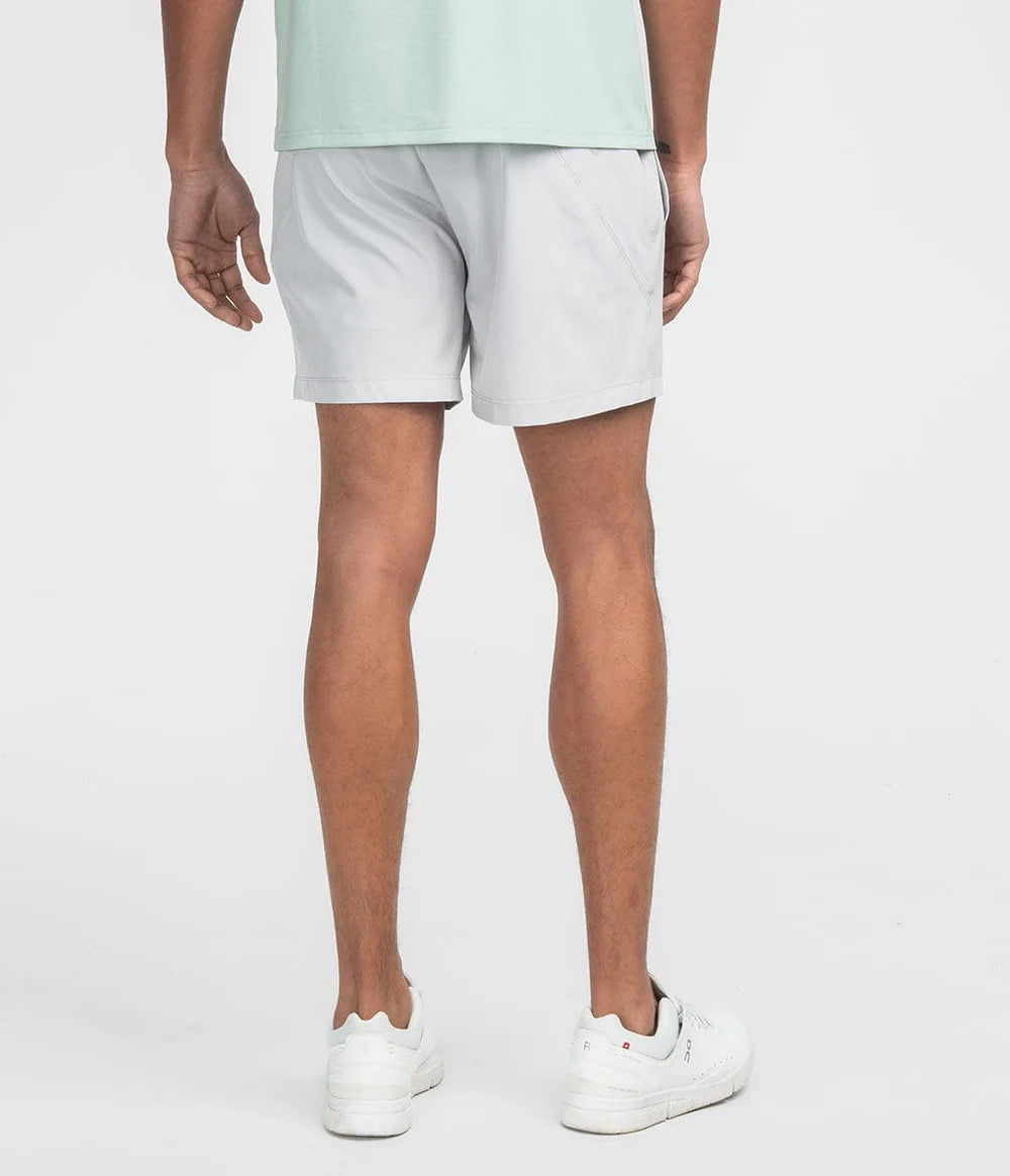 Everyday Hybrid Shorts Men - cloud